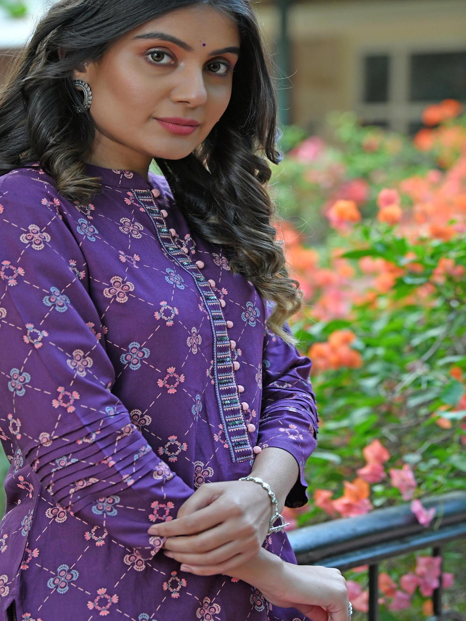 AAHELI PURPLE PRINTED HANDWORK KURTA WITH PANT SET