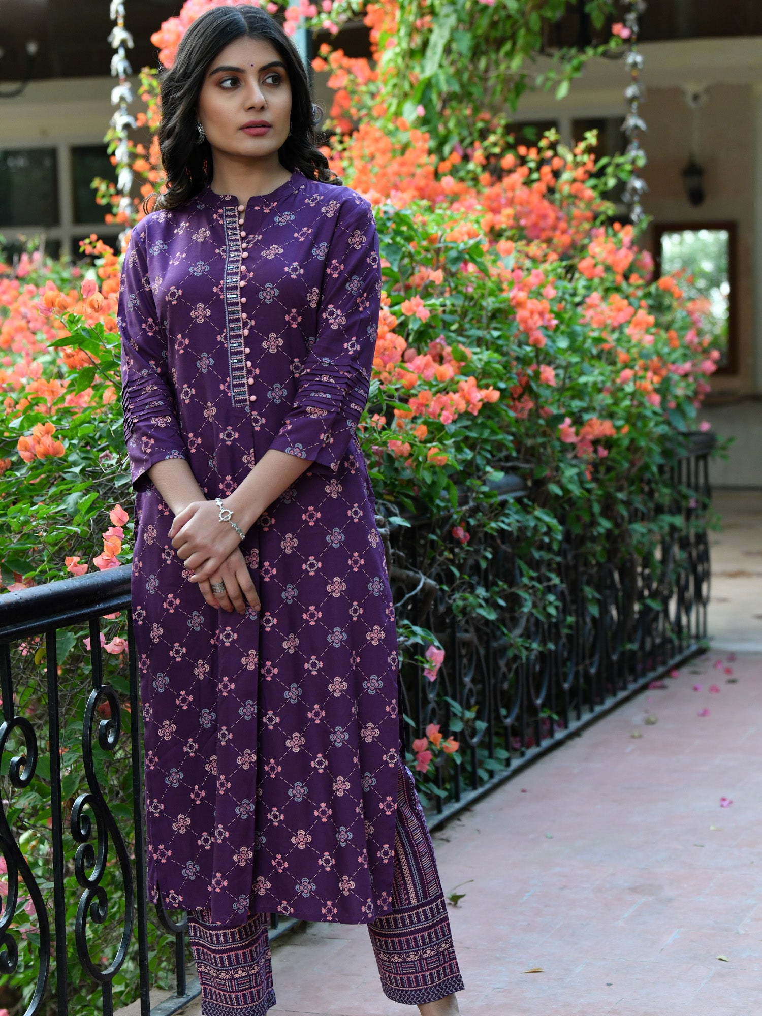 AAHELI PURPLE PRINTED HANDWORK KURTA WITH PANT SET