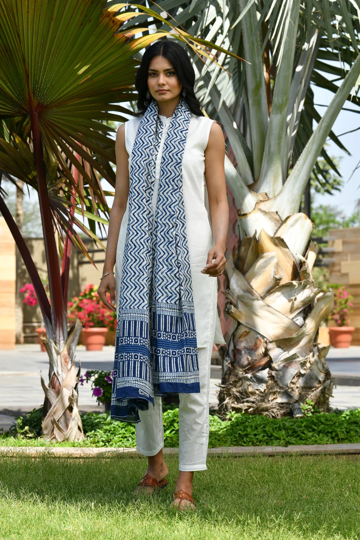 AAHELI HANIFA INDIGO BLOCK PRINTED DUPATTA