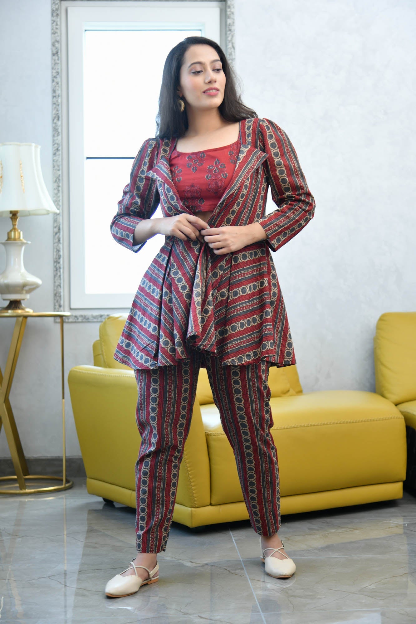 SHANAYA TOP-PANTS & BLAZER SET | Relove