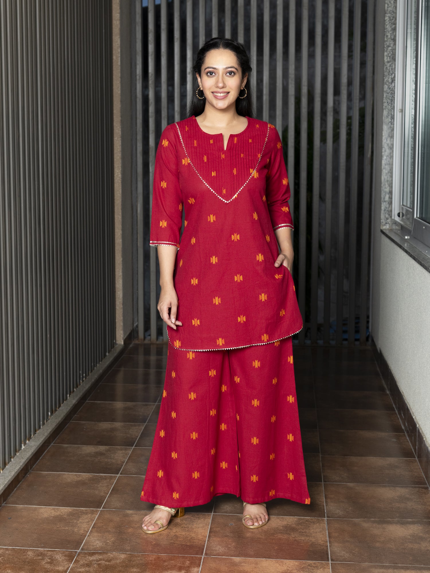 AAHELI EKTHA YARN DYED COTTON KURTA & PANTS SET