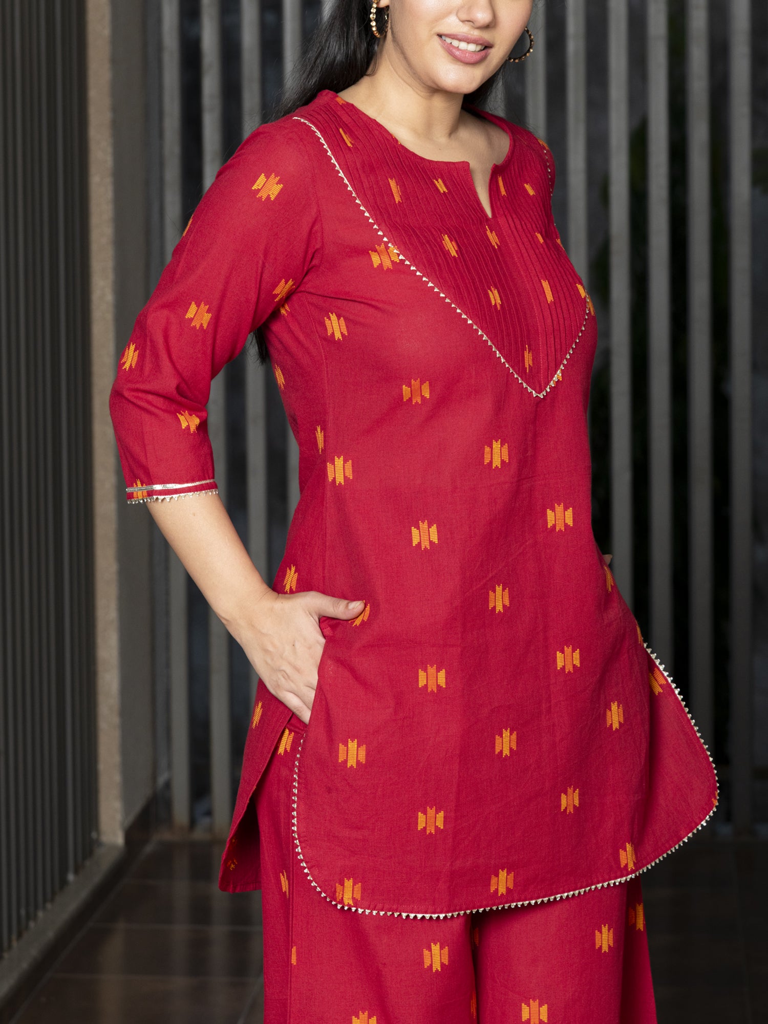 AAHELI EKTHA YARN DYED COTTON KURTA & PANTS SET