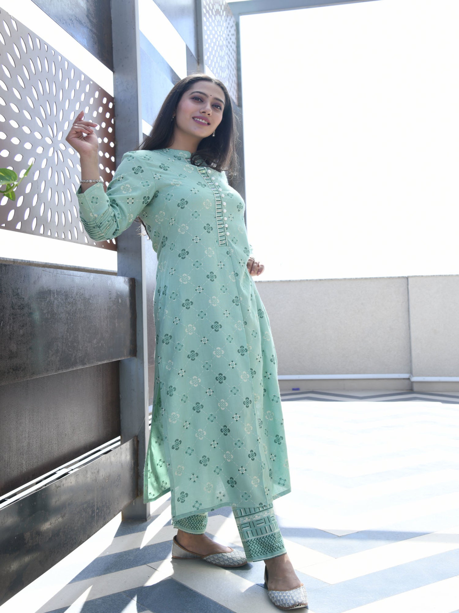 AAHELI GREEN PRINTED HANDWORK KURTA WITH PANT SET