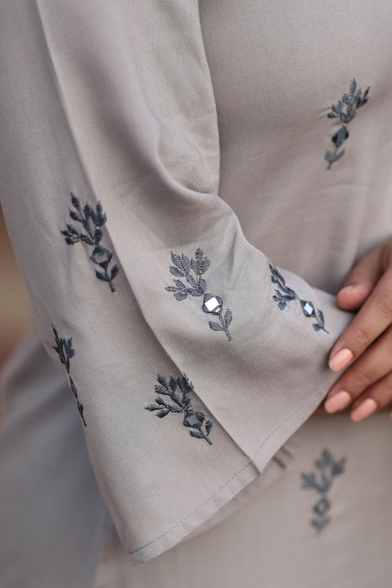 AARADHYA GREY KURTA-PLAZZO SET
