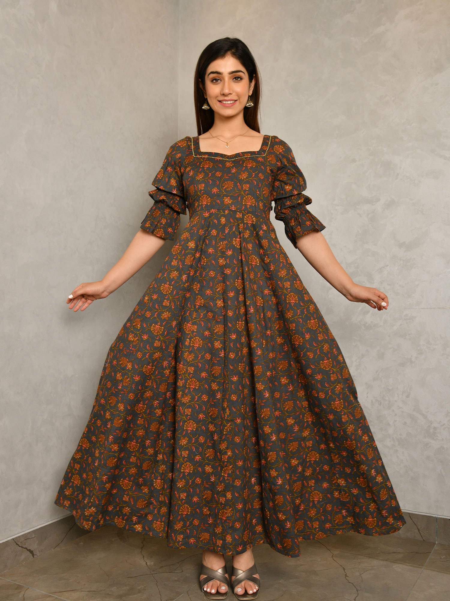 YUTIKA FLORAL PRINTED FLARED DRESS