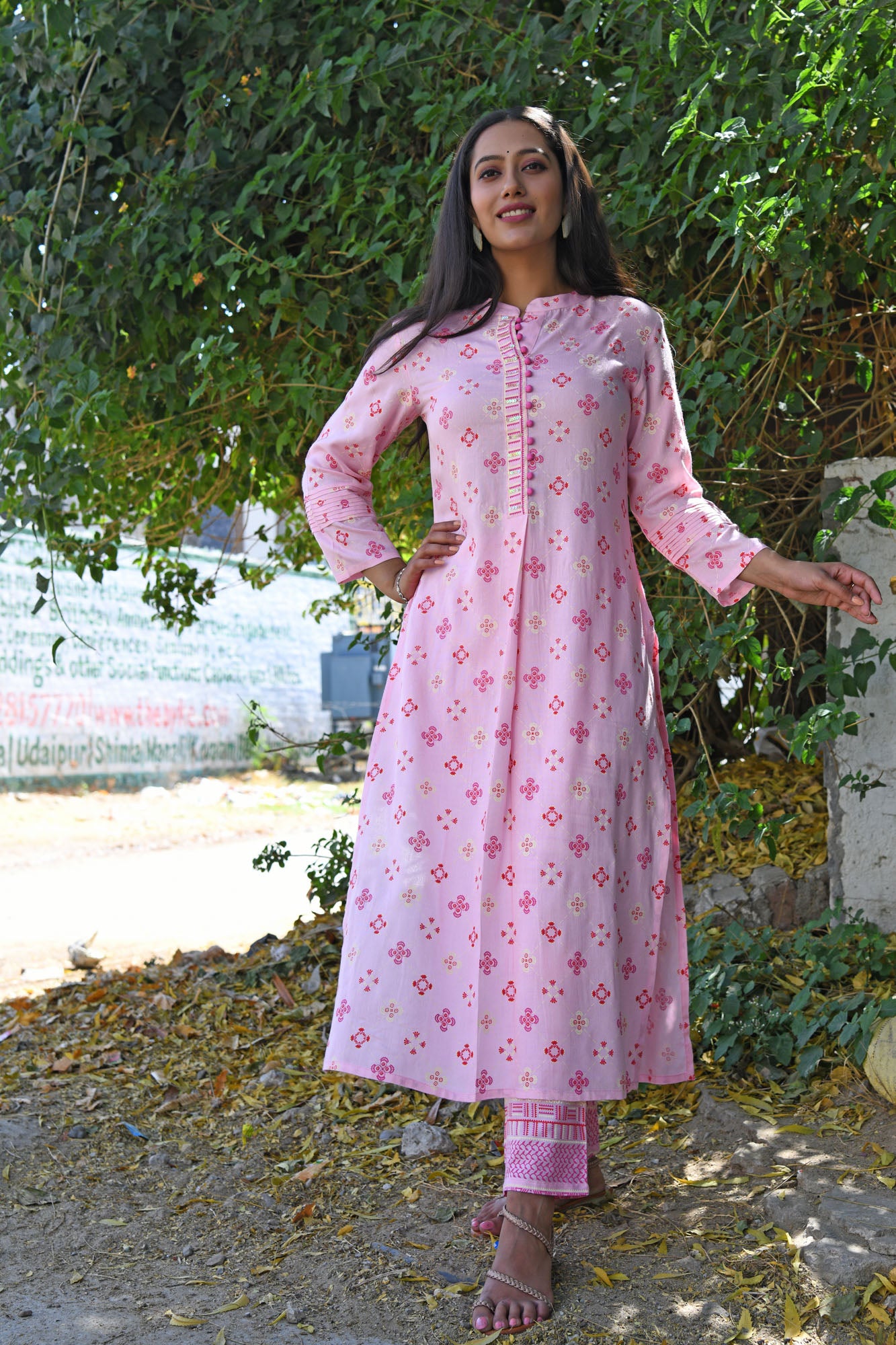 AAHELI PINK PRINTED HANDWORK KURTA WITH PANT SET