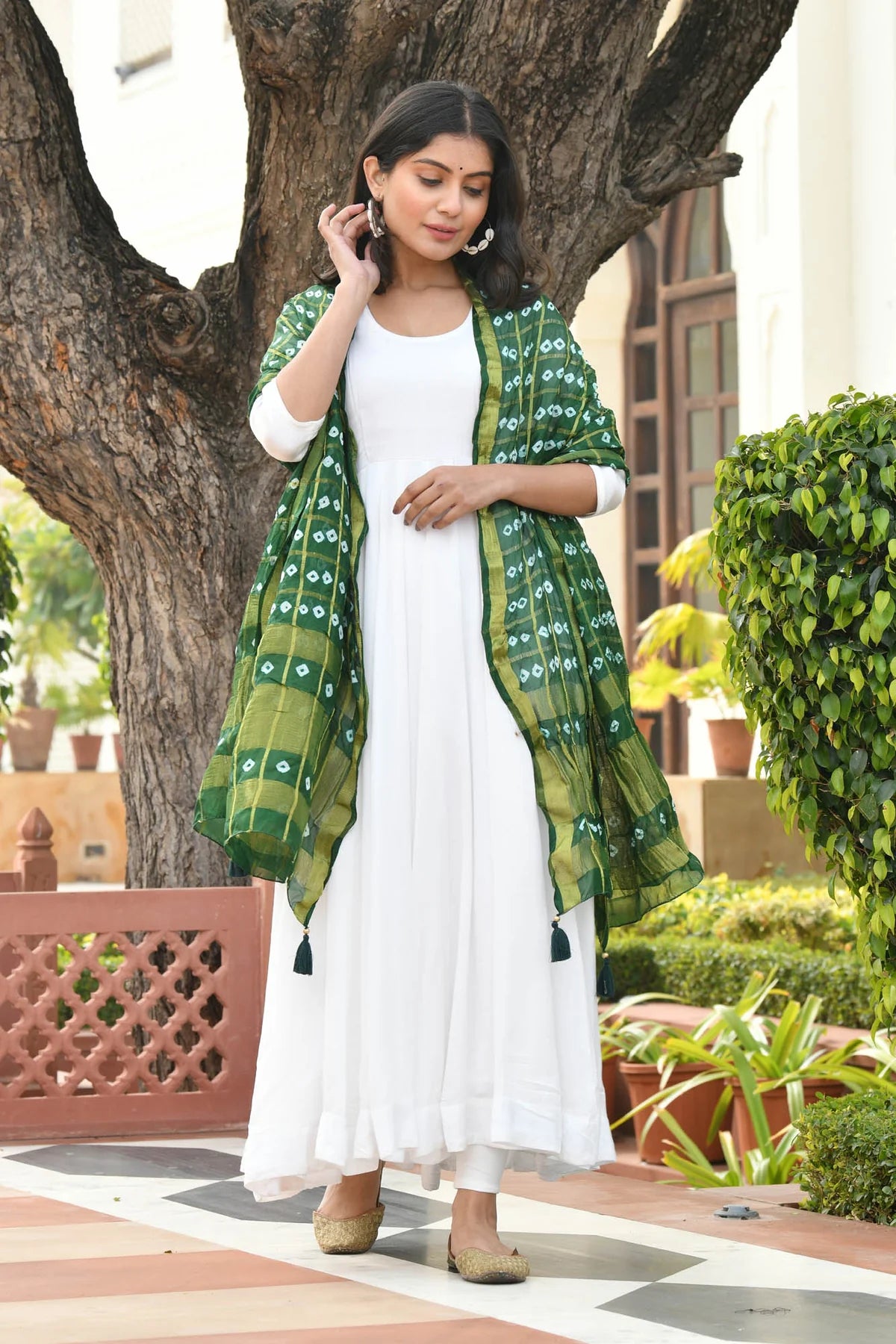 Bandhani dupatta dress deals