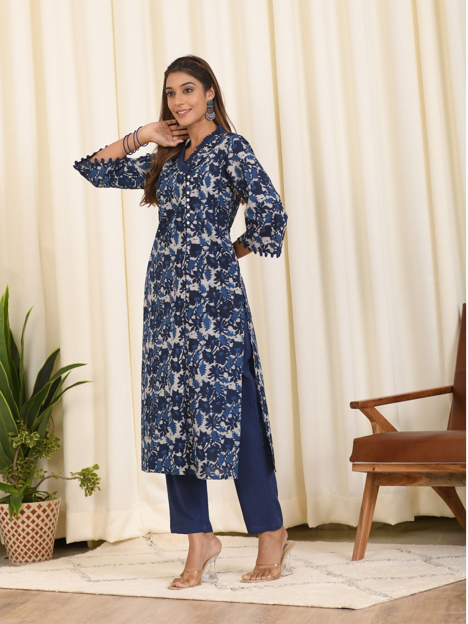 NAVY-BLUE FLORAL PRINTED KURTA & PANTS SET