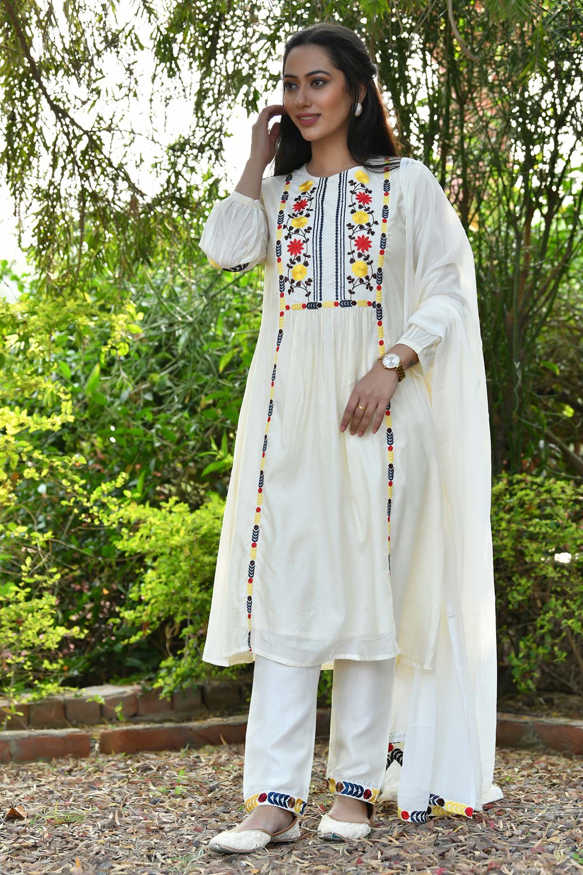 SYRA EMBROIDERED CHANDERI SUIT SET